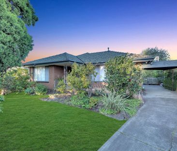 Charming Family Home in Newcomb - Photo 6