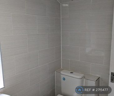 1 bedroom in a house share to rent - Photo 6