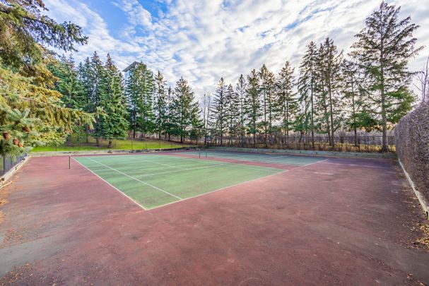 For Lease - 8 Lisa Street Unit# 403, Brampton, Ontario - Photo 1