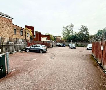 The Radius, Red Lion Parade, HA5 - Photo 5