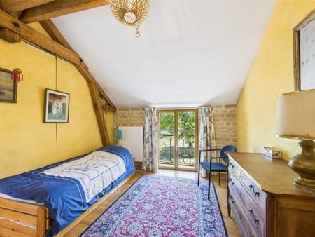 Maison meublée pleine de charme dans un ancien corps de ferme - Photo 5