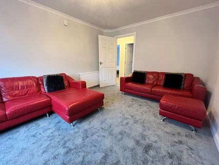 71 Strawberry Bank Parade, AB11 6UT, Aberdeen - Photo 2