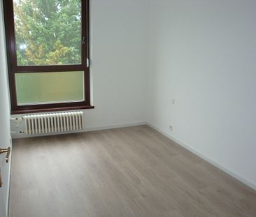 APPARTEMENT - 76 m2 - 4 pièces rue du Moulin à SARREGUEMINES 57200 - Photo 1