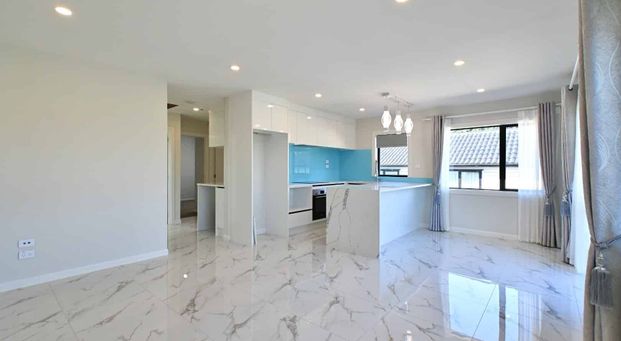 Family home Otara - Photo 1