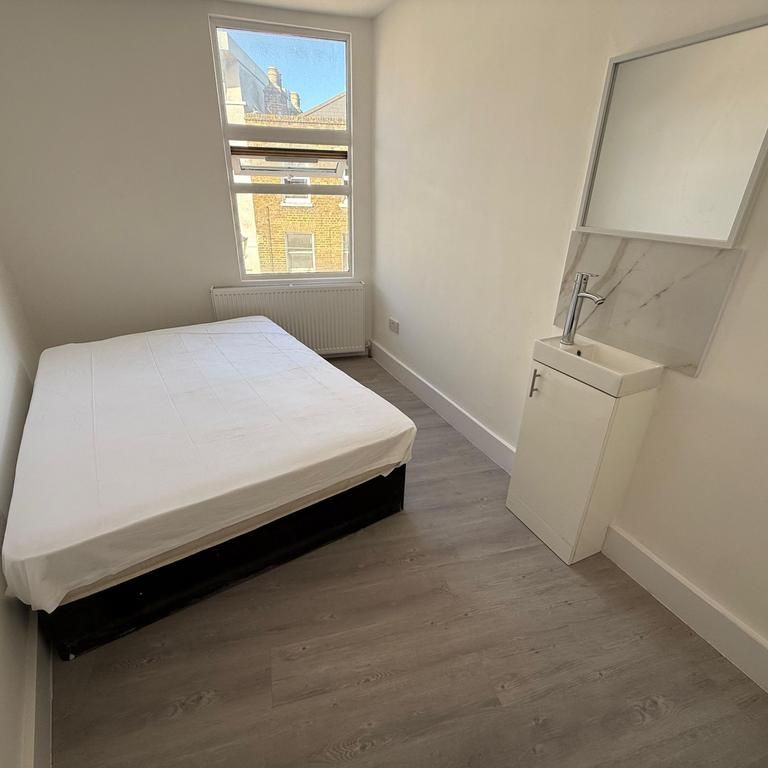 5 bedroom flat to rent - Photo 1