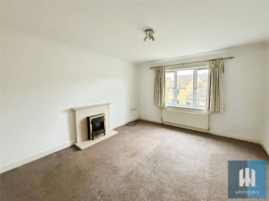 Old Earth, Elland, HX5 - Photo 1