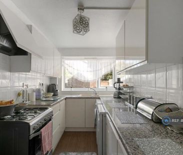 2 bedroom maisonette to rent - Photo 6