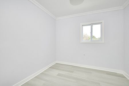 For Lease - 3253 Grayshott Drive, Severn, Ontario - Photo 4