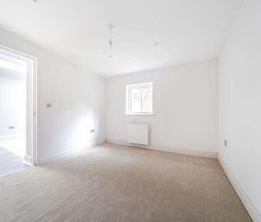 Newbury, Berkshire, RG14 - Photo 3