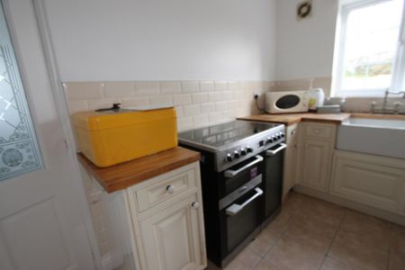 3 bedroom detached house to rent - Photo 4