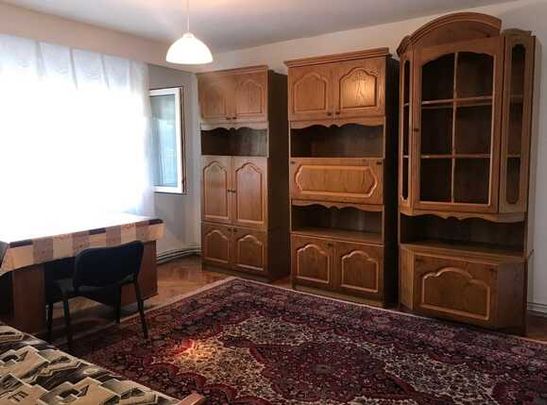 3 camere, decomandat, 68 mp, zona strazii Bucuresti - Photo 1