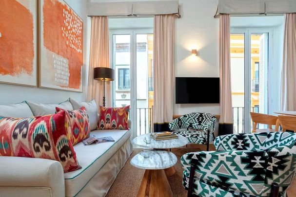 Calle Zaragoza, Sevilla, Andalusia 41001 - Photo 1