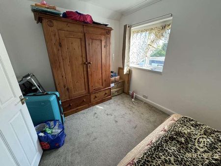 London Road, Feltham, TW14 - Photo 3