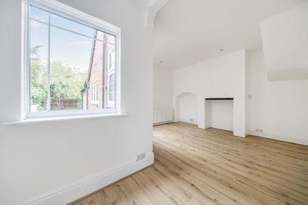 3 bedroom semi-detached house to rent - Photo 4