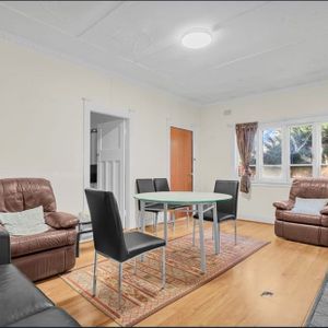 3 Badroom House in Blacktown Available for Lease - Contact Agent: 0420 588 804 - Photo 3