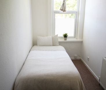 2 Bedroom Apartment - Photo 1