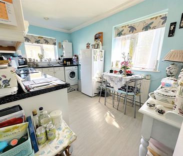 A 2 Bedroom Apartment Instruction to Let in Bexhill-on-Sea - Photo 6