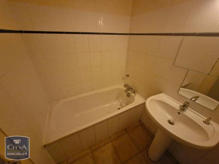 Location Appartement 2 pièces 40m² CHINON 37500 - Photo 2