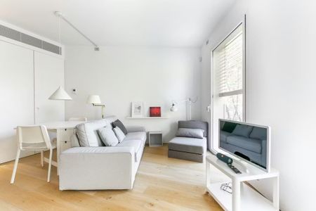 Carrer de la Llacuna, Barcelona, Catalonia 08005 - Photo 2