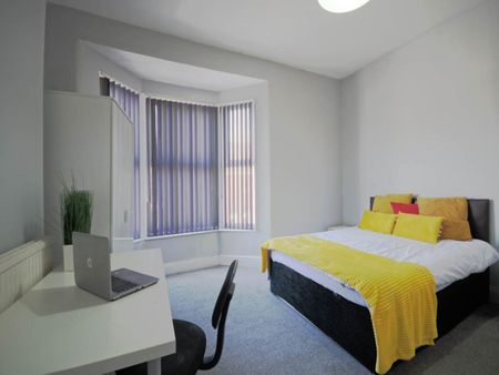 Connaught Road, Liverpool. - Photo 5