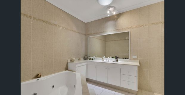 WATER FRONT LIVING - Photo 1