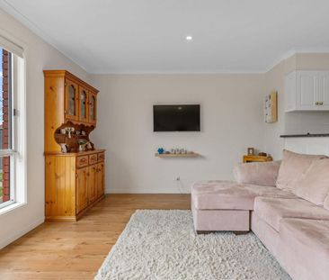 Spacious & Versatile Living in a Prime Prospect Vale - Photo 2