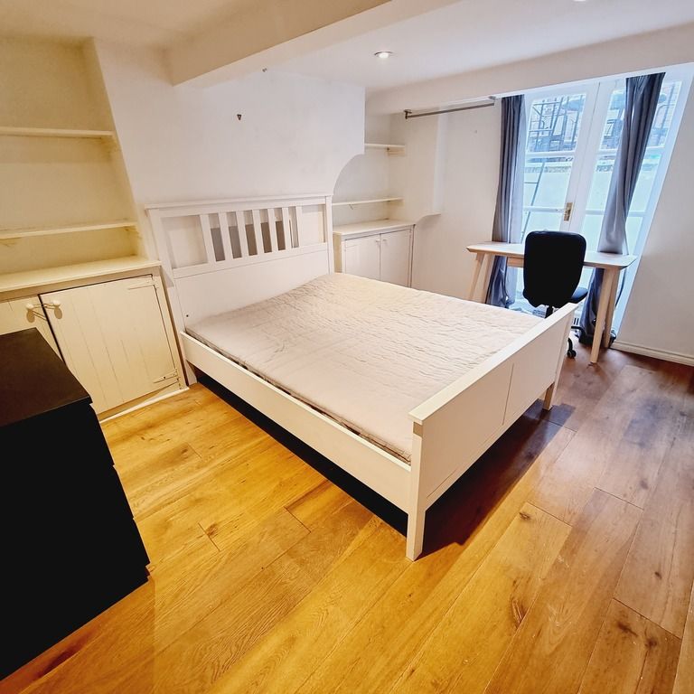 5 Bed Student Accommodation - Photo 1