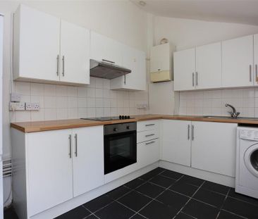 5 bedroom house to rent - Photo 2