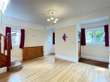 4 bedroom detached house to rent - Photo 2