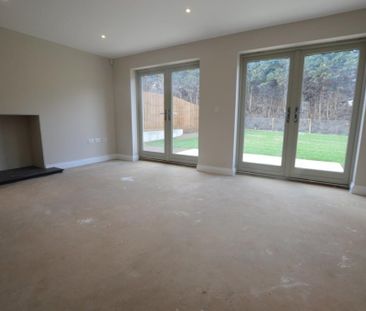 4 bedroom detached house to rent - Photo 1