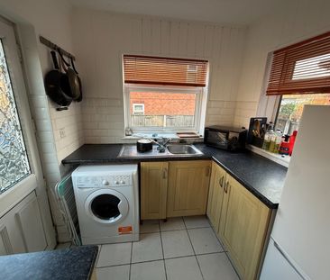 Room in a Shared House, Middle Street, NG9 - Photo 6