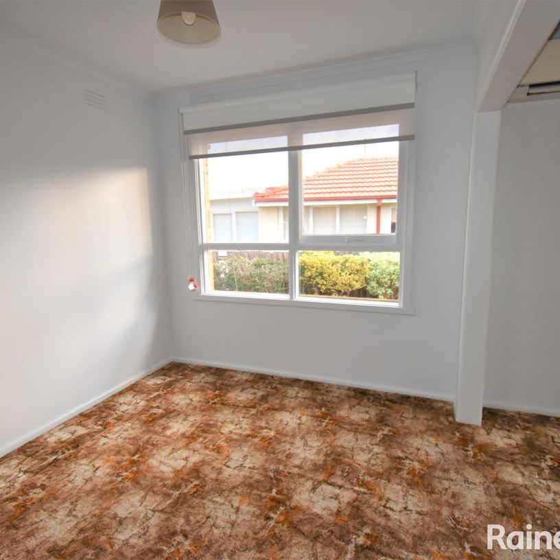 Great 3 Bedroom Home in Springvale! - Photo 1