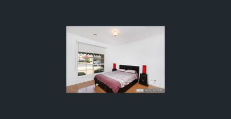 Prestigious Family Home In Outstanding Location - Photo 5