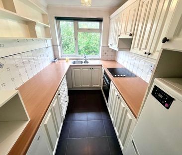 2 bedroom Flat To Let - Photo 5