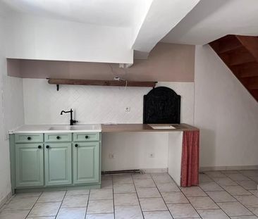 Location Appartement 2 pièces 43m² NEOULES 83136 - Photo 2