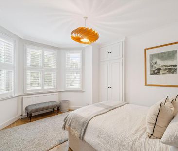 3 bedroom flat to rent - Photo 6