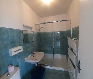 Location Appartement 2 pièces 37m² LA GUERCHE DE BRETAGNE 35130 - Photo 6