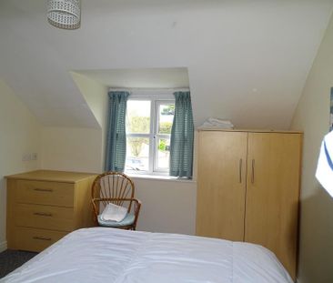 2 bedroom semi-detached house to rent - Photo 5
