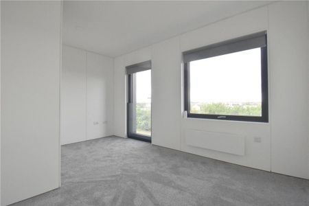 4 bedroom semi-detached house to rent - Photo 3