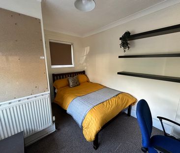 3 Bed Flat, Milton Road, SO15 - Photo 6
