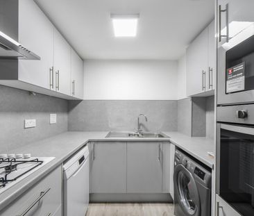 2 bedroom apartment to rent - Photo 4