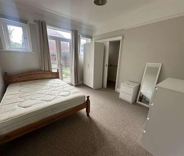 Devonshire Road, Southampton, SO15 - Photo 3