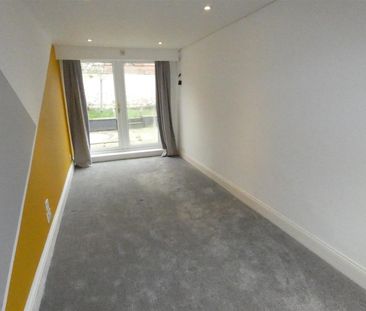 3 bed end of terrace house to rent in Salkeld Gardens, Gateshead, NE9 - Photo 4