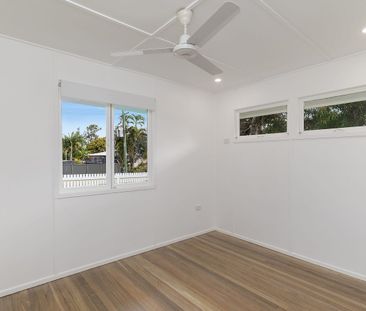 Stunning Fully Renovated Home - Photo 4