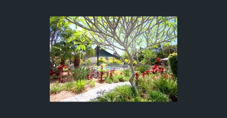 RENOVATED AND FULLY FURNISHED SPACIOUS TOWNHOUSE WITH VIEWS IN THE PACIFIC PARKSIDE COMPLEX!! - Photo 2