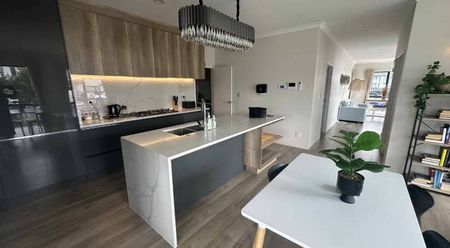 Large modern family home Flat Bush - Photo 4