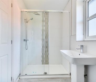 4 bedroom detached house to rent - Photo 6