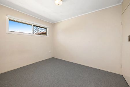 Private & Peaceful Ground Floor Unit in Prime Location - Photo 4