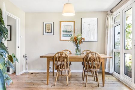 Kedleston Court, 70 Redwald Road, Hackney, London, E5 0JL - Photo 4