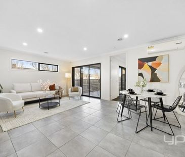 “East-Facing Luxury Home with Park & Coastal Views” - Photo 4